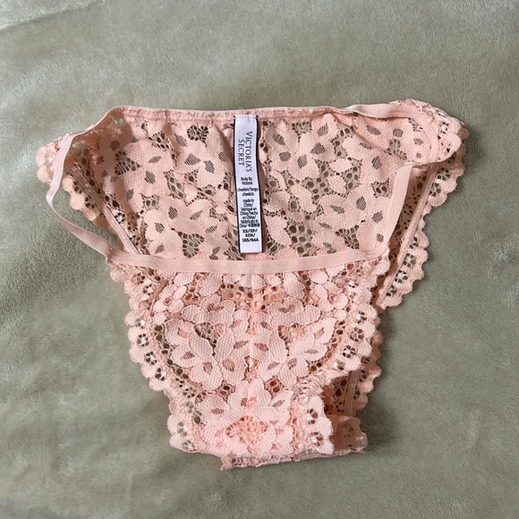 Peach Victoria secret bra and panty set xs bundle - Picture 2 of 5